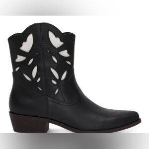 Lucky Brand Herzie Women’s leather Black White Western Boots NEW w/box Size 6